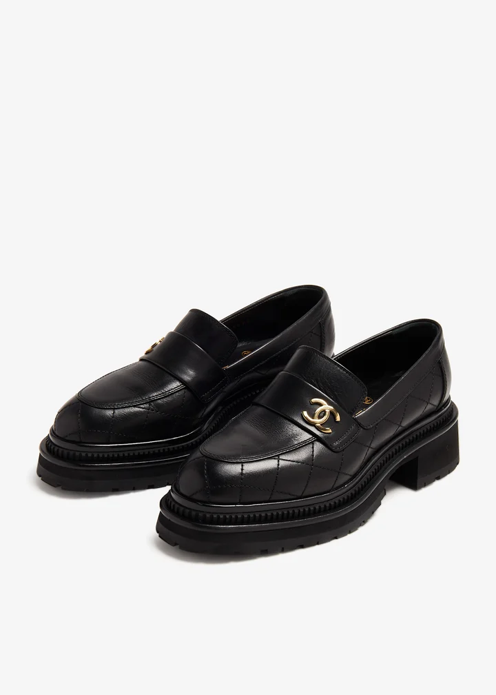 Chanel CC Quilted platform loafers - Image 3